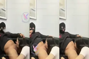 Gadis Mulus Cantik Pasrah Posisi Doggy Kasur